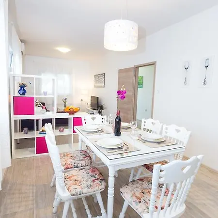 Apartment Perunika Zadar Buitenkant foto